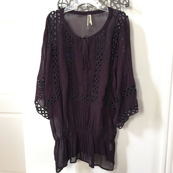 Peace & Pearls Eyelet Embroidered Purple Tunic S - Picture 12 of 15